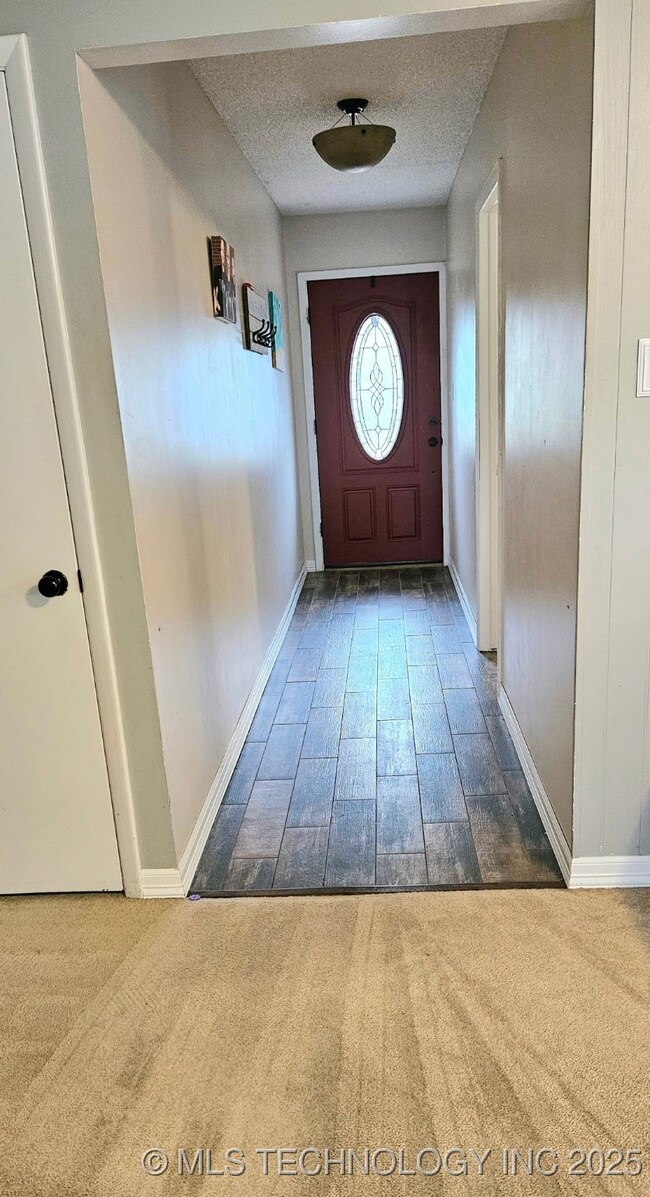 1633 S 3rd St, Broken Arrow, OK 74012 - photo 2