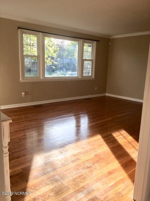 1010 Sioux Dr, Jacksonville, NC 28540 - photo 5