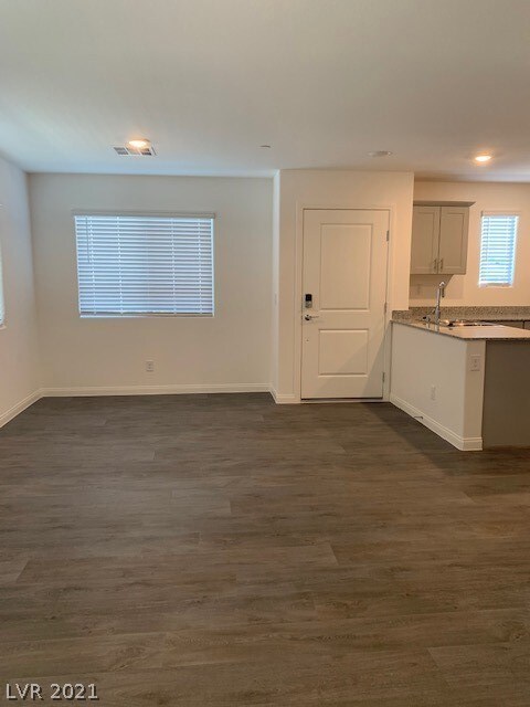 12235 Glass Desert Rd, Las Vegas, NV 89183 - photo 7