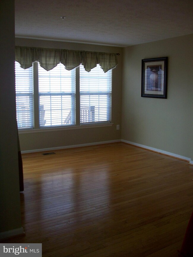 9740 Selfridge Rd, Middle River, MD 21220 - photo 5