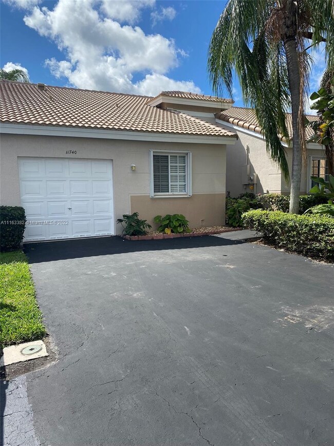 11740 SW 17th Ct, Miramar, FL 33025 - photo 2