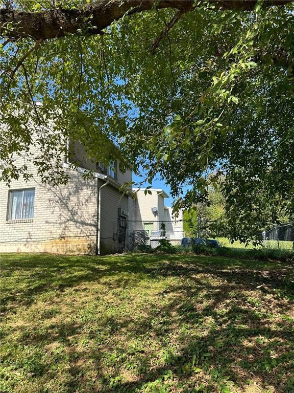 1339 S Howard St, Allentown, PA 18103 - photo 5