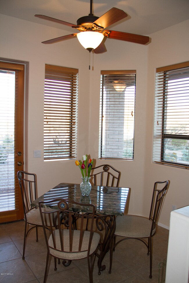 10 Breakfast Nook