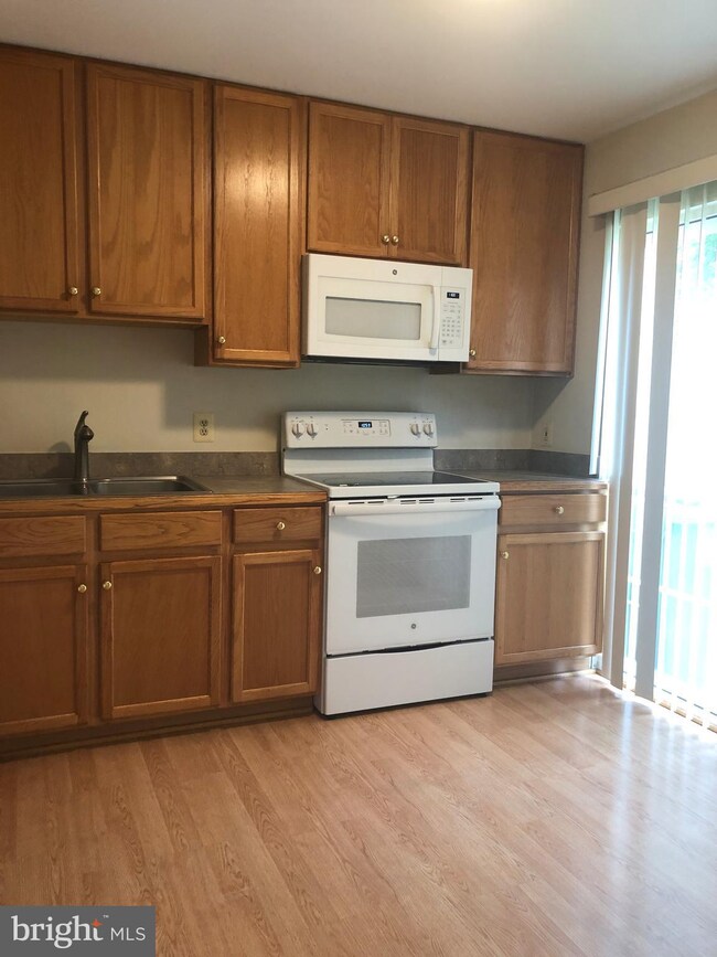 113 Madison Ct, Stafford, VA 22556 - photo 4