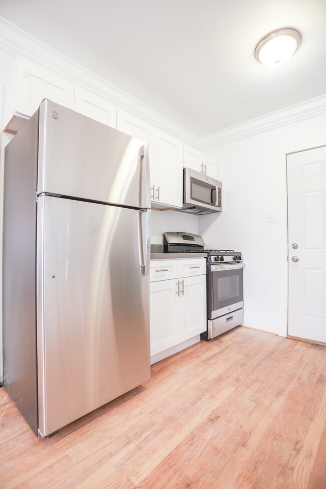 4803 N Bell Ave unit 1N, Chicago, IL 60625 - photo 3