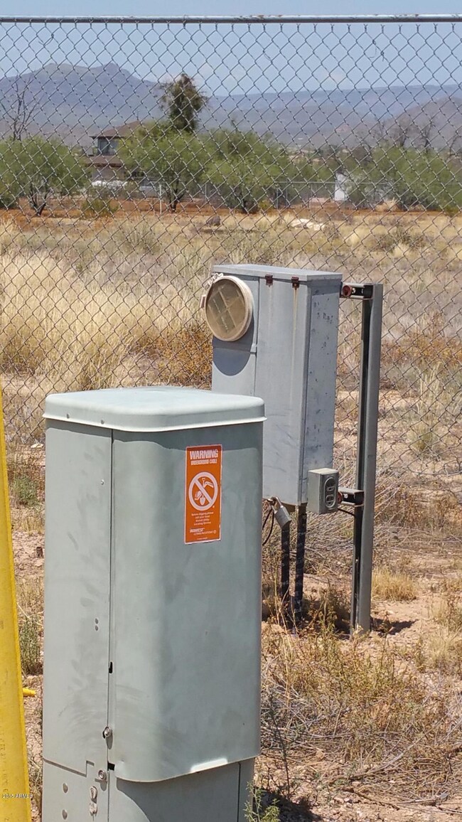 3rd St. utilities on east side of rd.