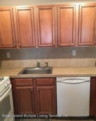 41 Country Dr E unit 76, Staten Island, NY 10314 - photo 5