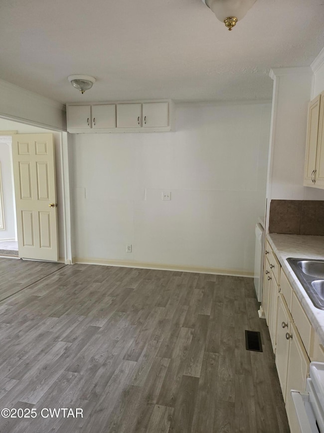 200 Cross St, Bolivar, TN 38008 - photo 5