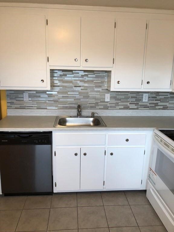 271 Humphrey St unit 10, Lowell, MA 01850 - photo 5