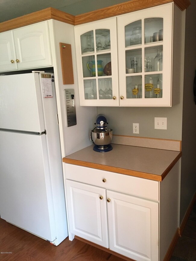 88 Kendra Ct, Lowell, MI 49331 - photo 2