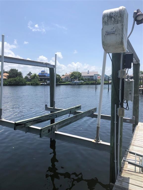 boat lift