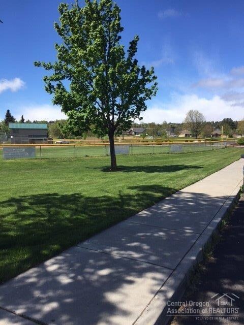 2853 SW Umatilla Ave, Redmond, OR 97756 - photo 4