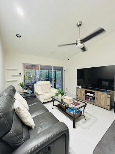 7624 Pinewalk Dr S unit 147, Margate, FL 33063 - photo 6