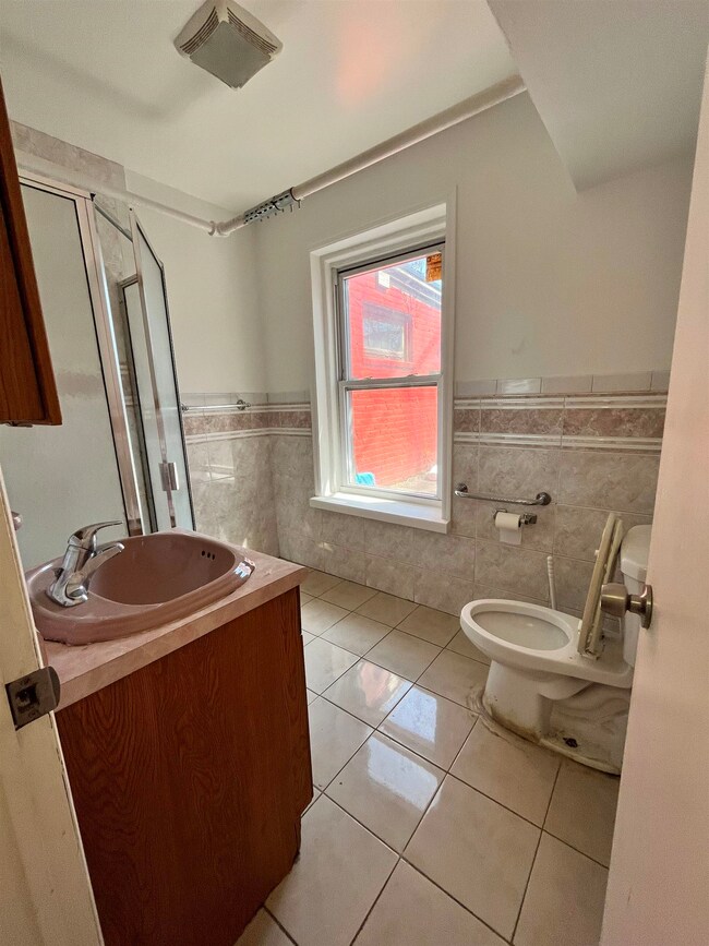 298 Princeton Ave unit 1, Jersey City, NJ 07305 - photo 2