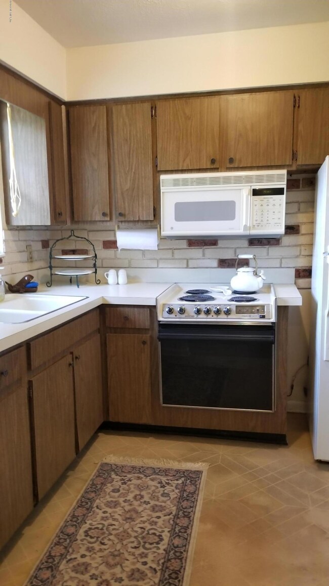 6807 Blanco Ct, Jacksonville, FL 32210 - photo 7