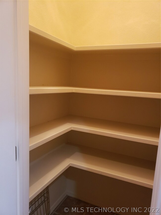 9437 E 77th St, Tulsa, OK 74133 - photo 5