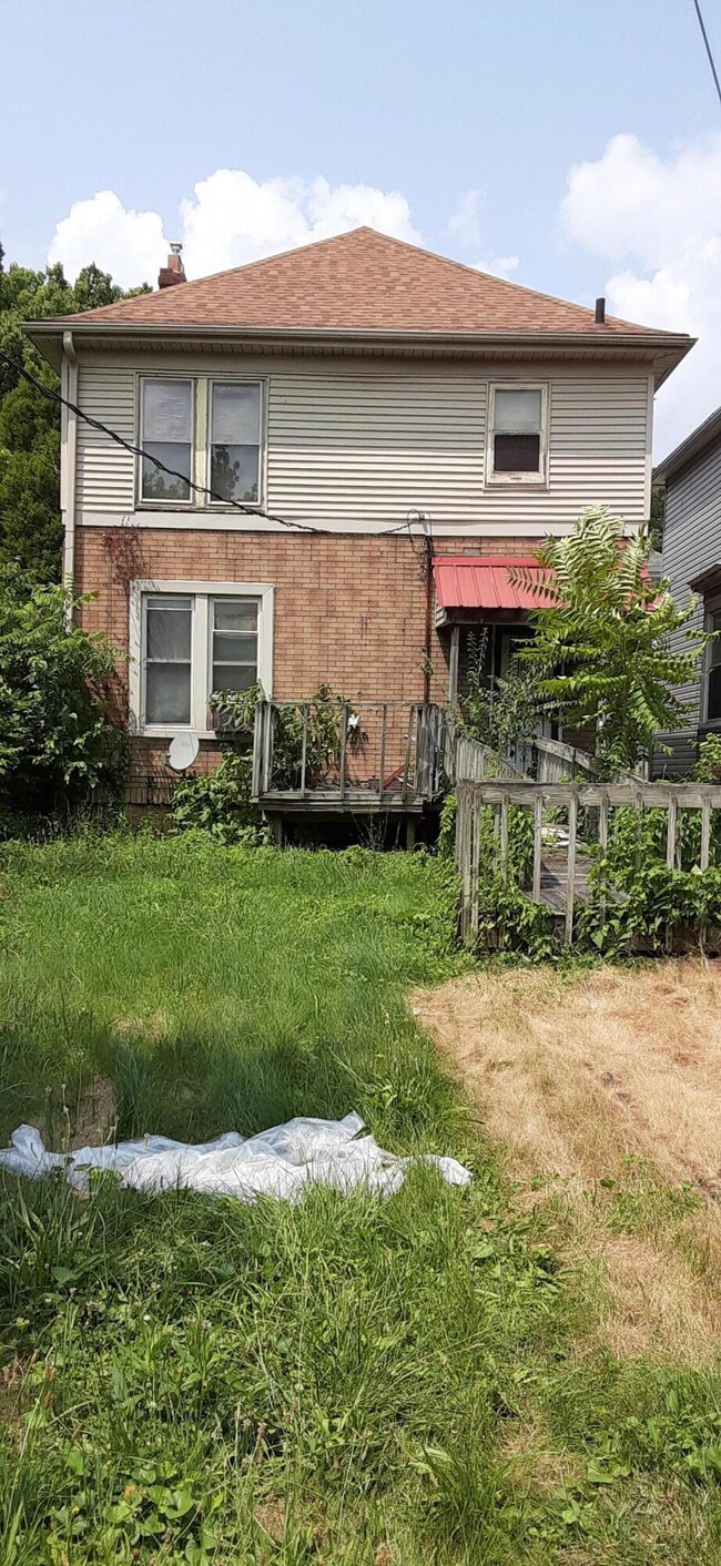 569 E. Mithoff Street-Rear