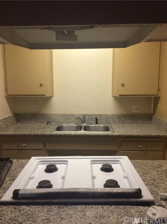 16272 Hughes Rd, Victorville, CA 92395 - photo 3