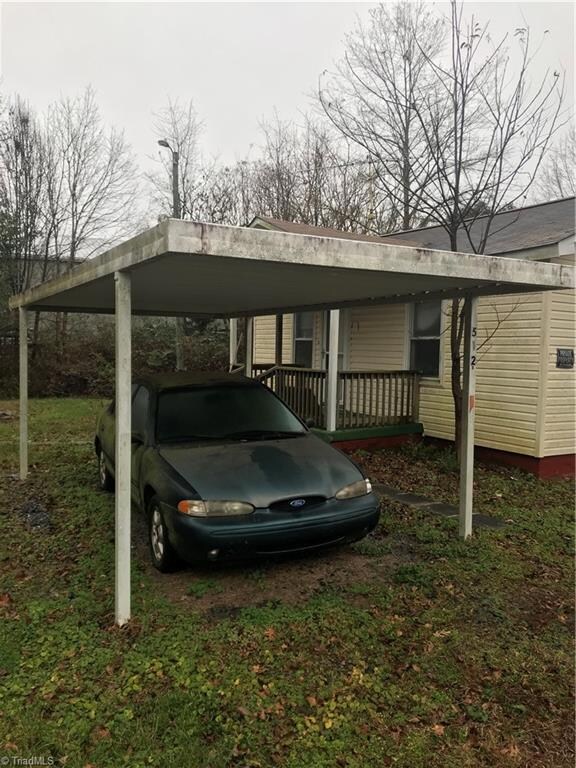 512 Ridgeway Cir, Asheboro, NC 27205 - photo 2