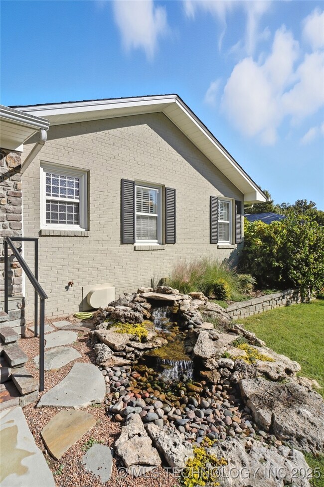 2881 E 35th Place, Tulsa, OK 74105 - photo 5