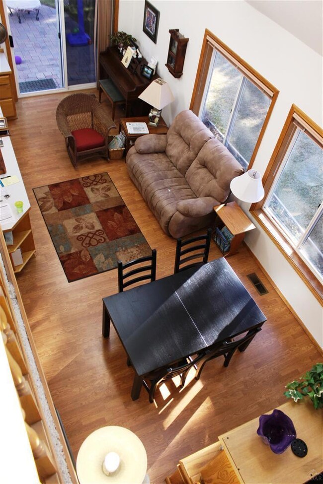 1915 SE Arborwood Ave, Bend, OR 97702 - photo 2