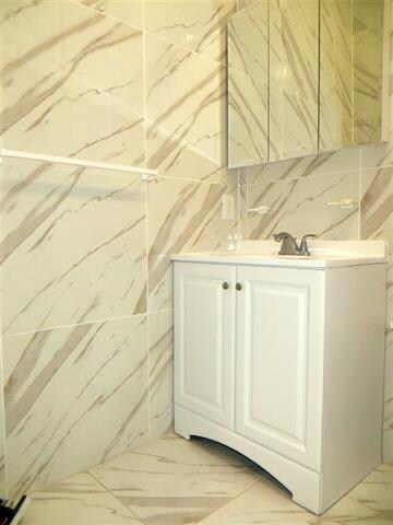 175 Ege Ave unit 1, Jersey City, NJ 07304 - photo 3