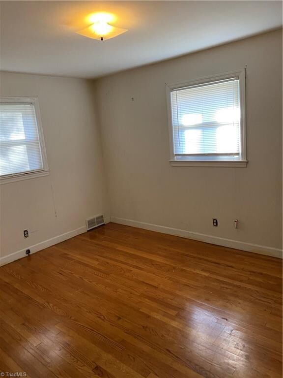 2425 N Dunleith Ave, Winston Salem, NC 27105 - photo 2