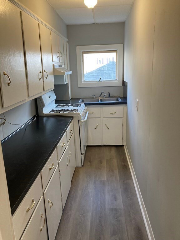 94 Snell St unit 1E, Fall River, MA 02721 - photo 6