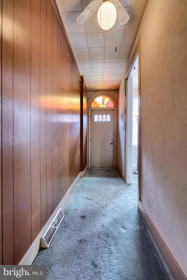 715 Walnut St, Columbia, PA 17512 - photo 4