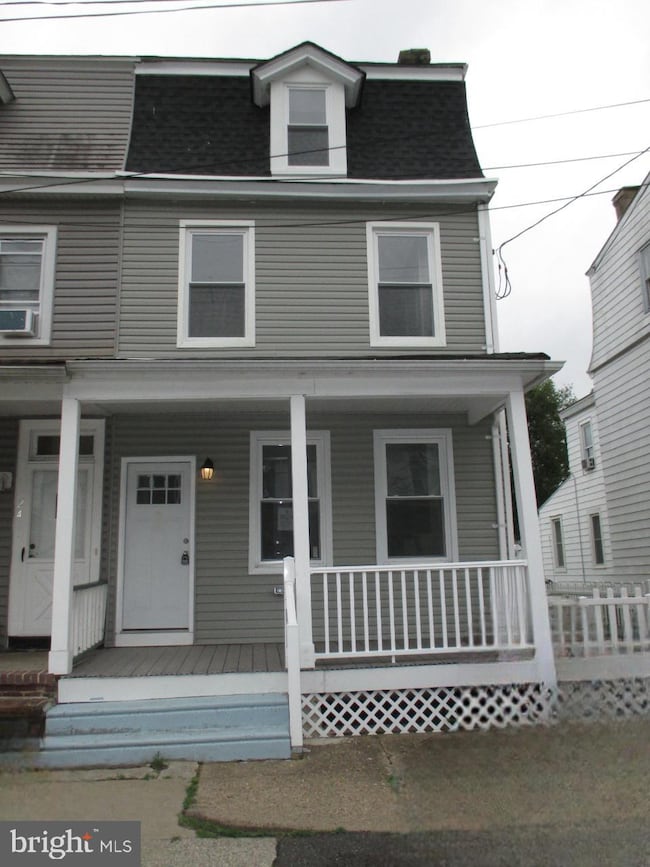 244 Conover St, Burlington, NJ 08016 - photo 2