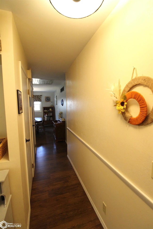 2020 Logan Dr, Keokuk, IA 52632 - photo 6