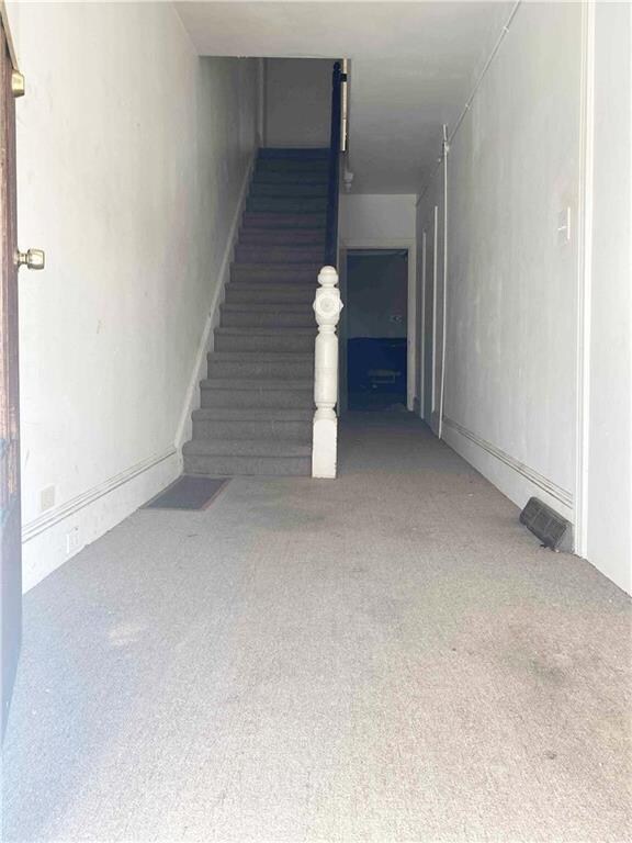 1st floor entry hall