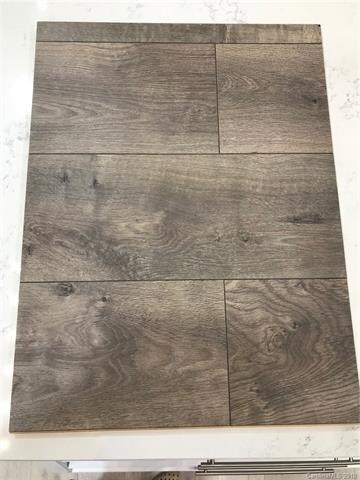 Flooring color