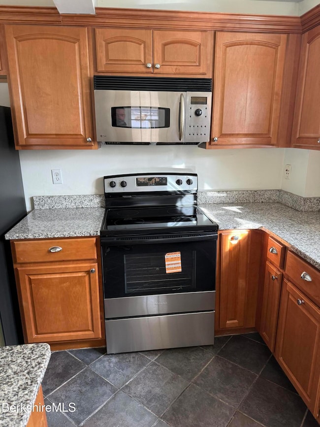 121 Edward Ave, Pittsfield, MA 01201 - photo 7