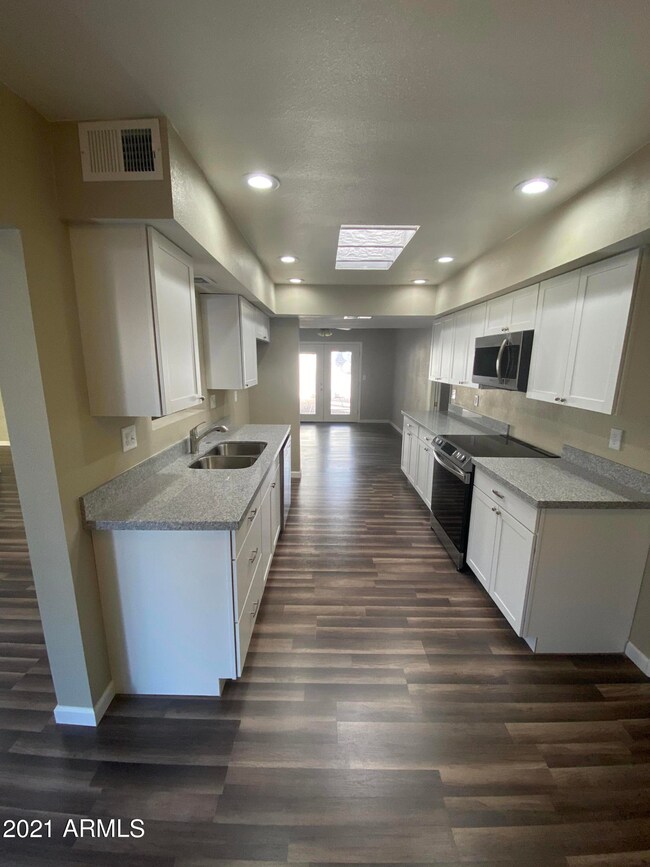 1E319E21-4A24-47C2-968A-B24E2317CBCE