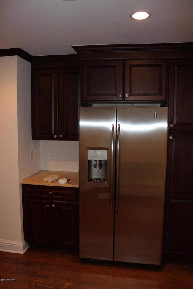 255 Weaver St unit 8F, Greenwich, CT 06831 - photo 5