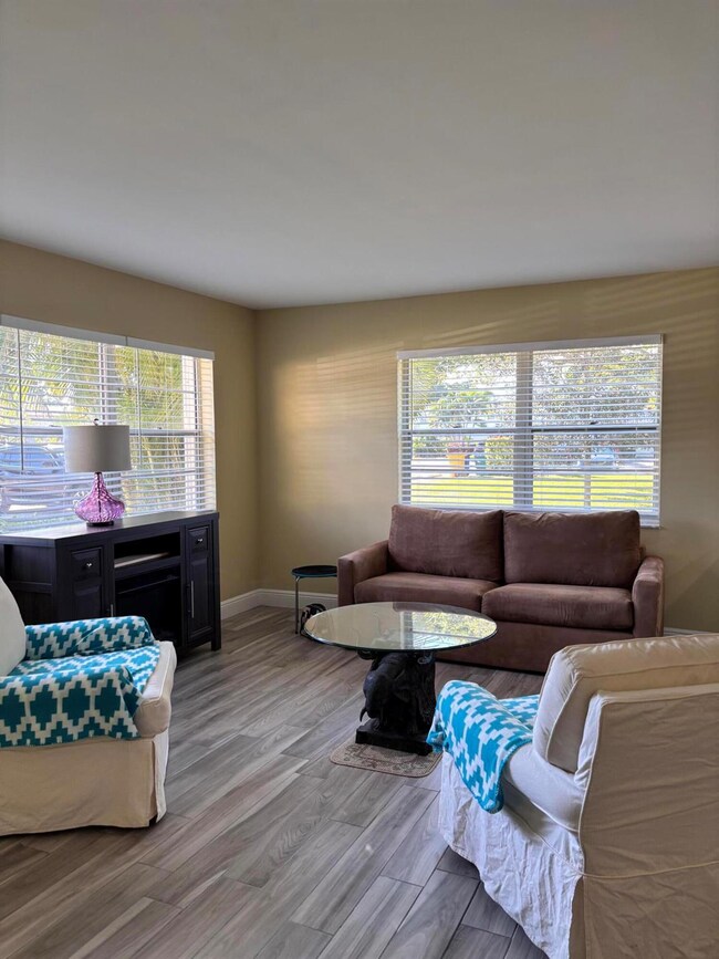 197 Sussex K unit 197, West Palm Beach, FL 33417 - photo 5