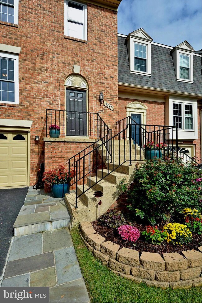 7777 Jewelweed Ct, Springfield, VA 22152 - photo 2