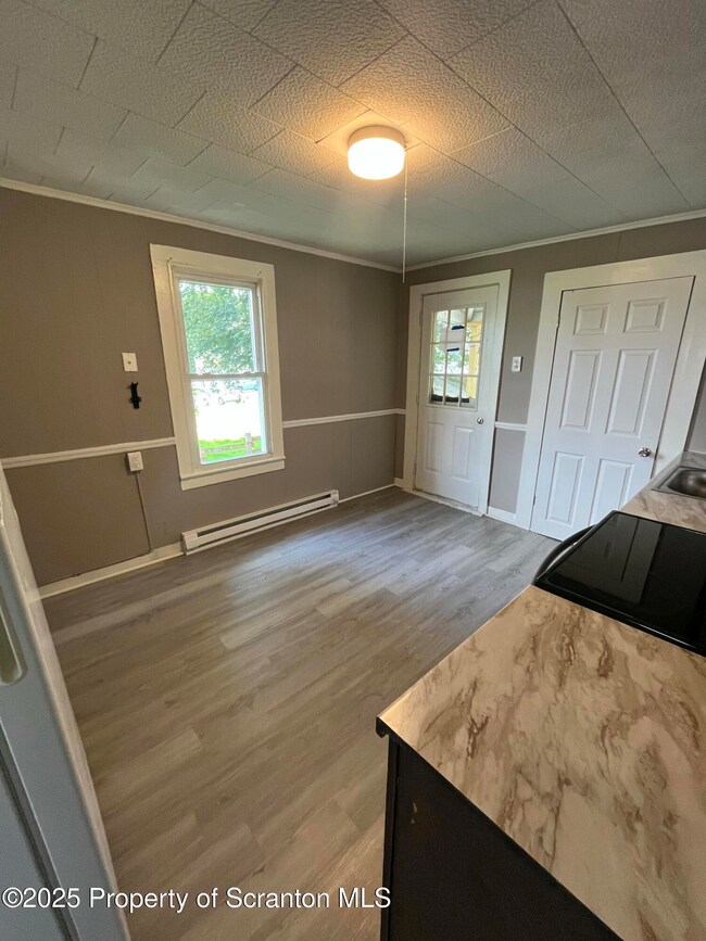 161 W Parker St unit left side, Scranton, PA 18508 - photo 5