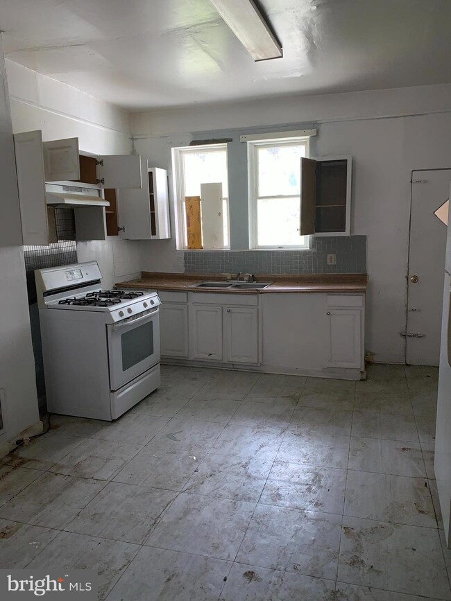 1812 N Washington St, Baltimore, MD 21213 - photo 6