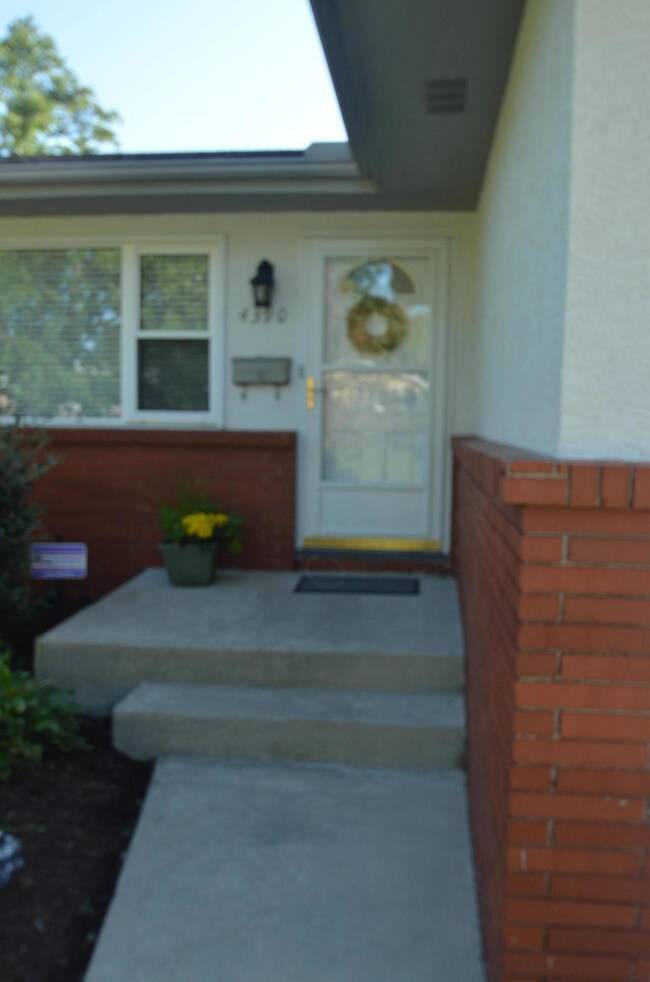 4390 Wetmore Rd E, Columbus, OH 43224 - photo 3