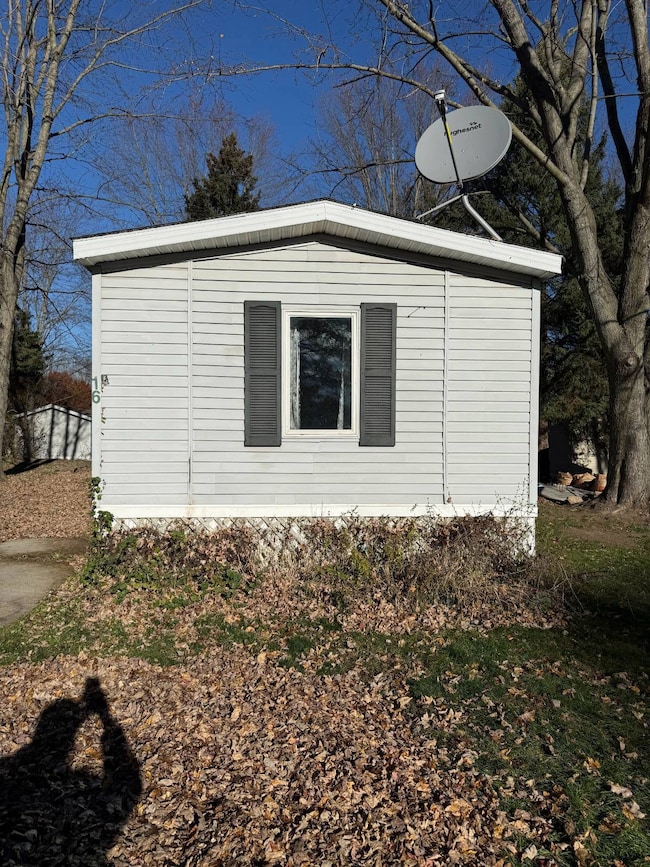 1800 E Jordan Rd unit 16, Mount Pleasant, MI 48858 - photo 3