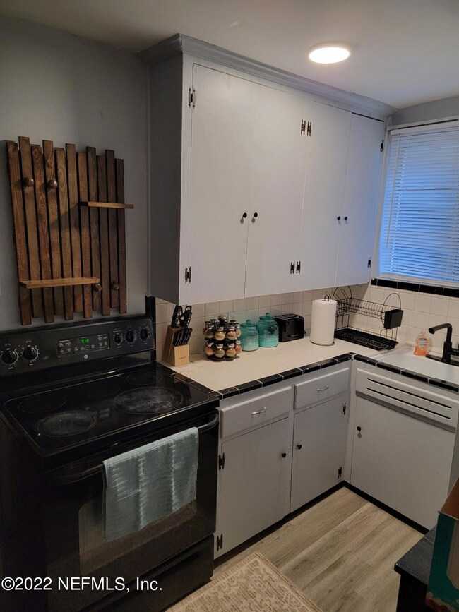 2915 Downing St, Jacksonville, FL 32205 - photo 7