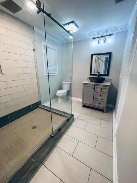 Unit R bathroom