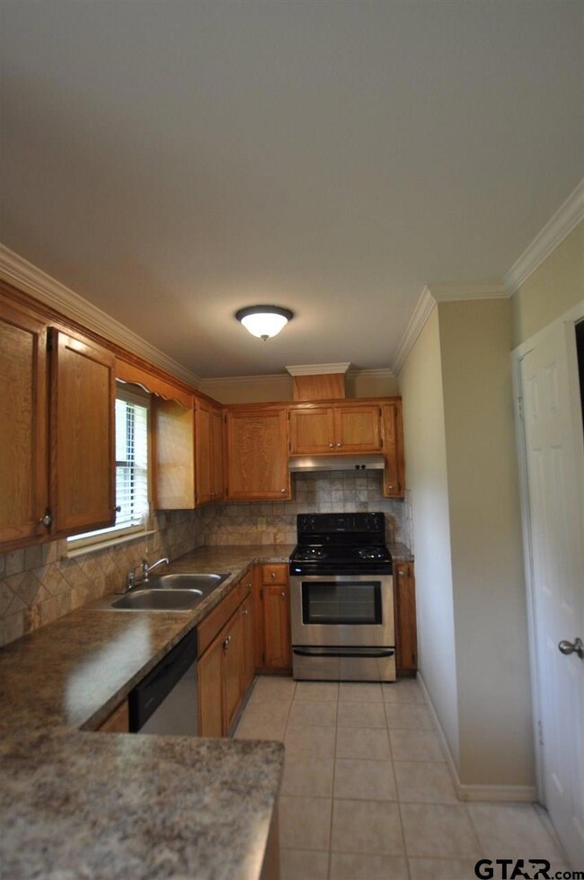 713 S Boyd St, Lindale, TX 75771 - photo 6