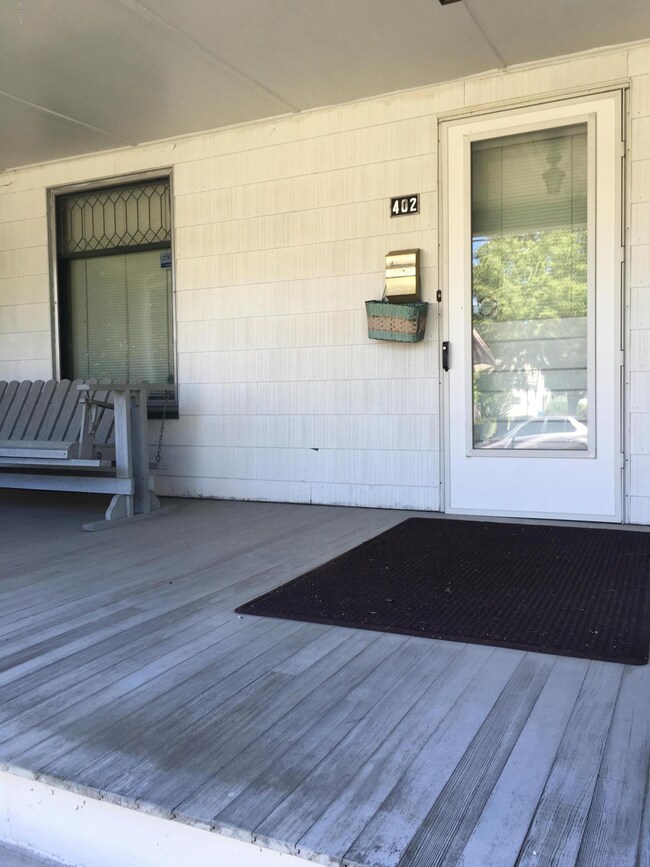 402 W Harford St, Milford, PA 18337 - photo 6