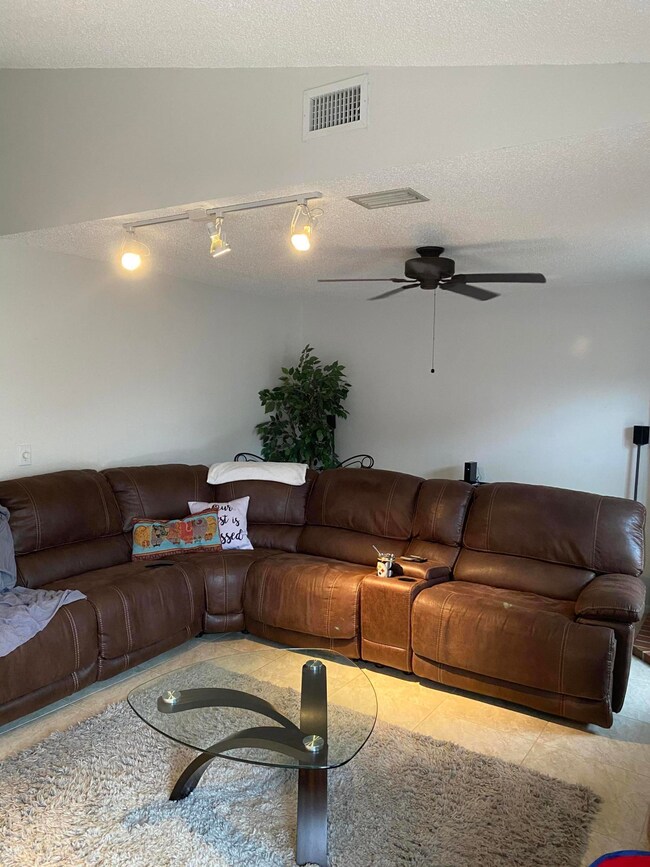 7544 Nova Dr unit 23, Davie, FL 33317 - photo 4