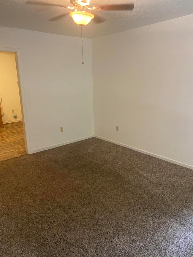 216 Hilltop Dr unit 5, Collinsville, VA 24078 - photo 3