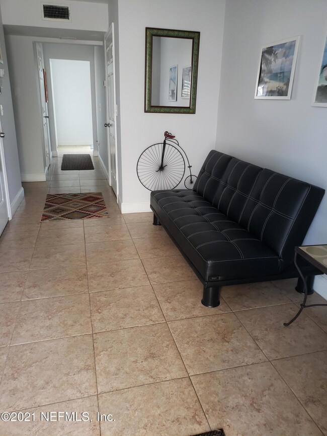 1st Floor Entry