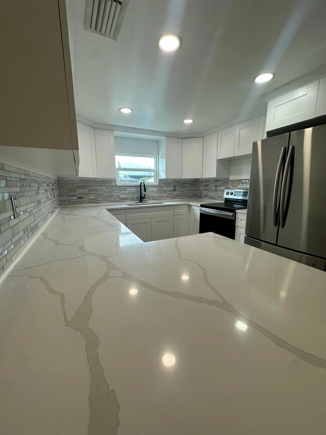 5679 S Rue Rd, West Palm Beach, FL 33415 - photo 6